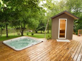 Outdoor Patio Sauna 5’ x 7’ x 100” 6kW